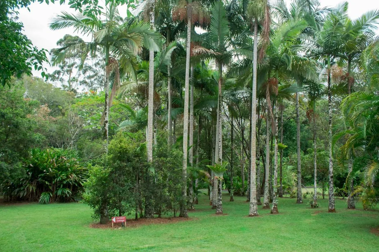 Деревянный коттедж Sunshine Valley Cottages Woombye